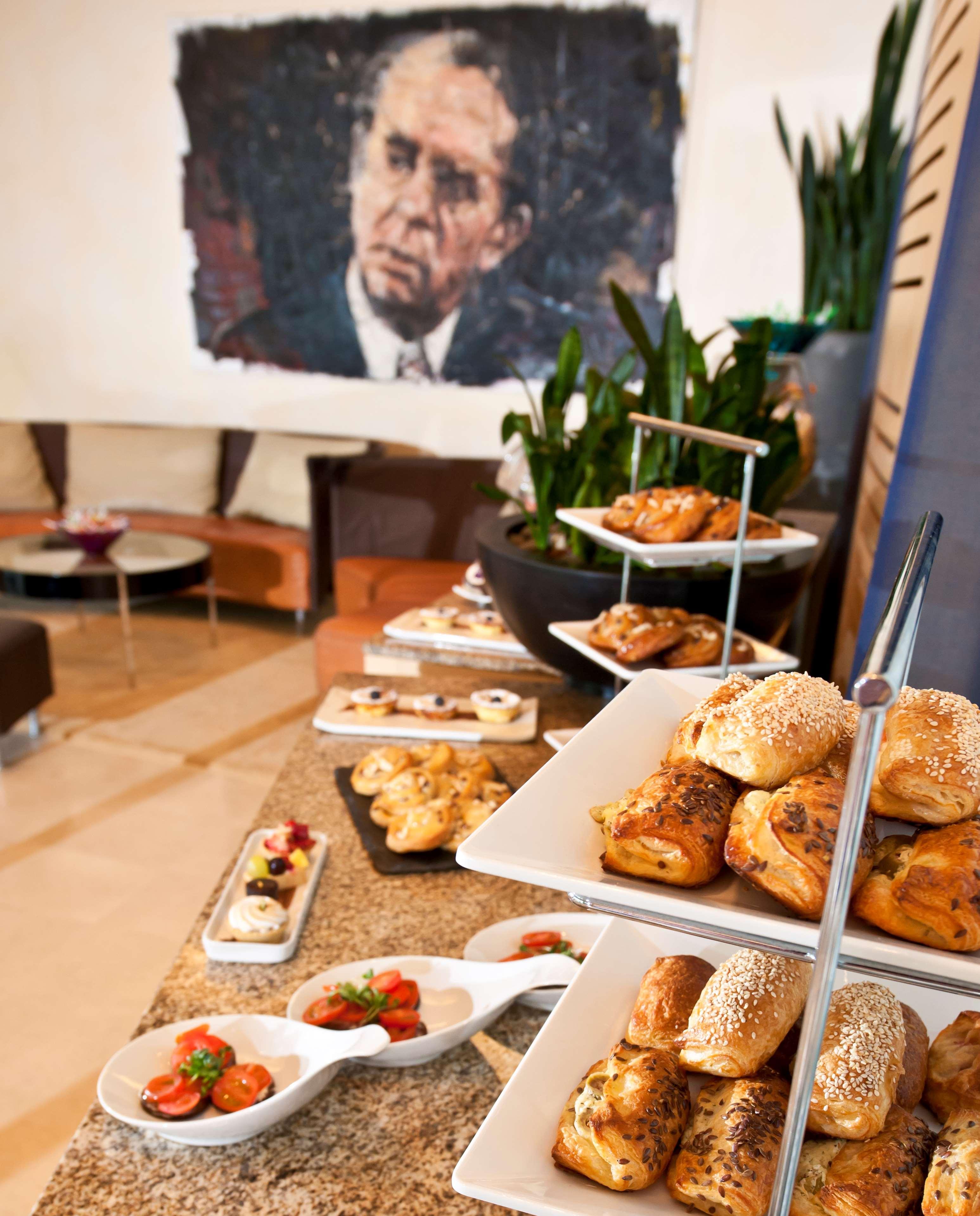 Dorint An Der Messe Koeln Hotel Ngoại thất bức ảnh