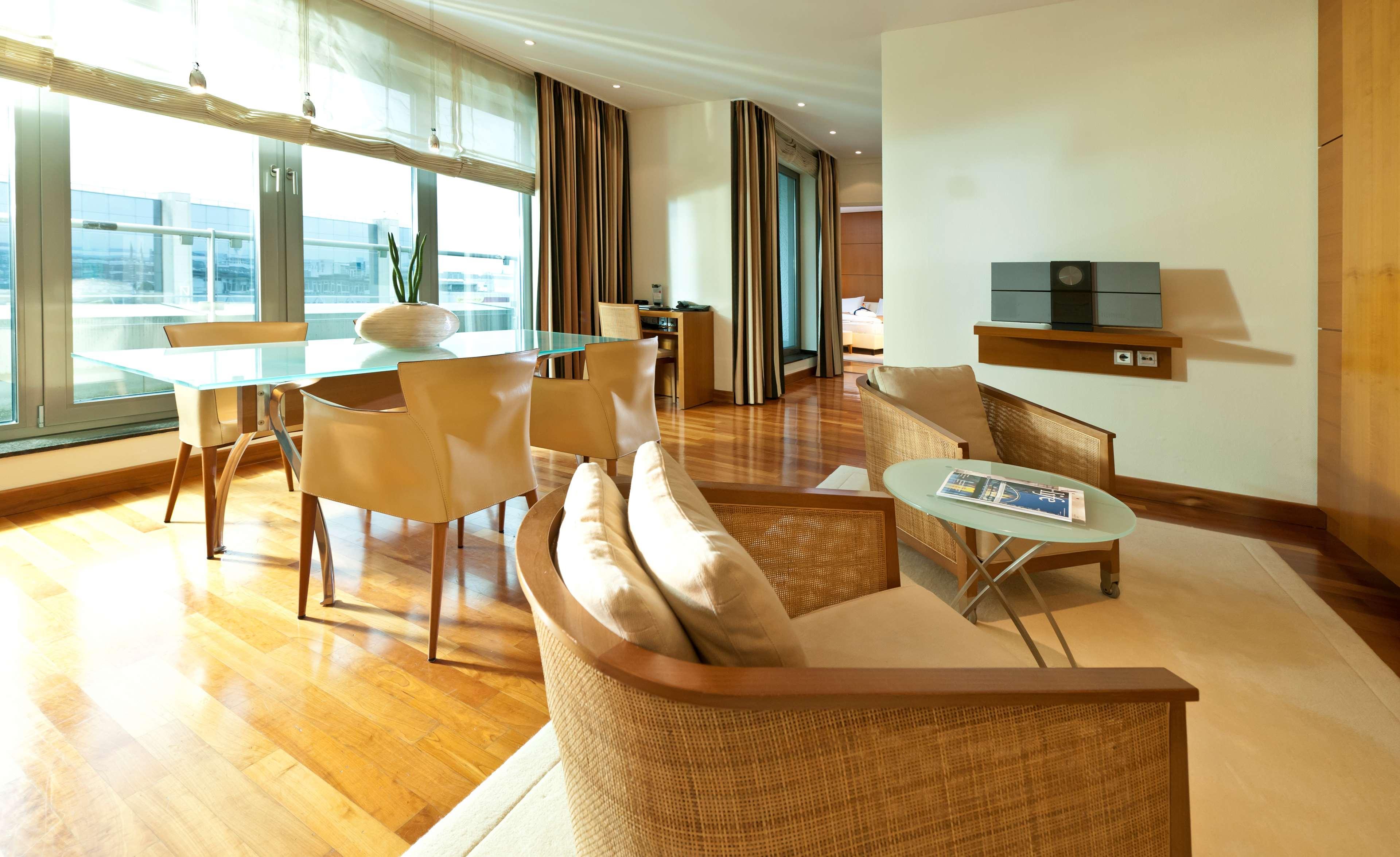 Dorint An Der Messe Koeln Hotel Ngoại thất bức ảnh