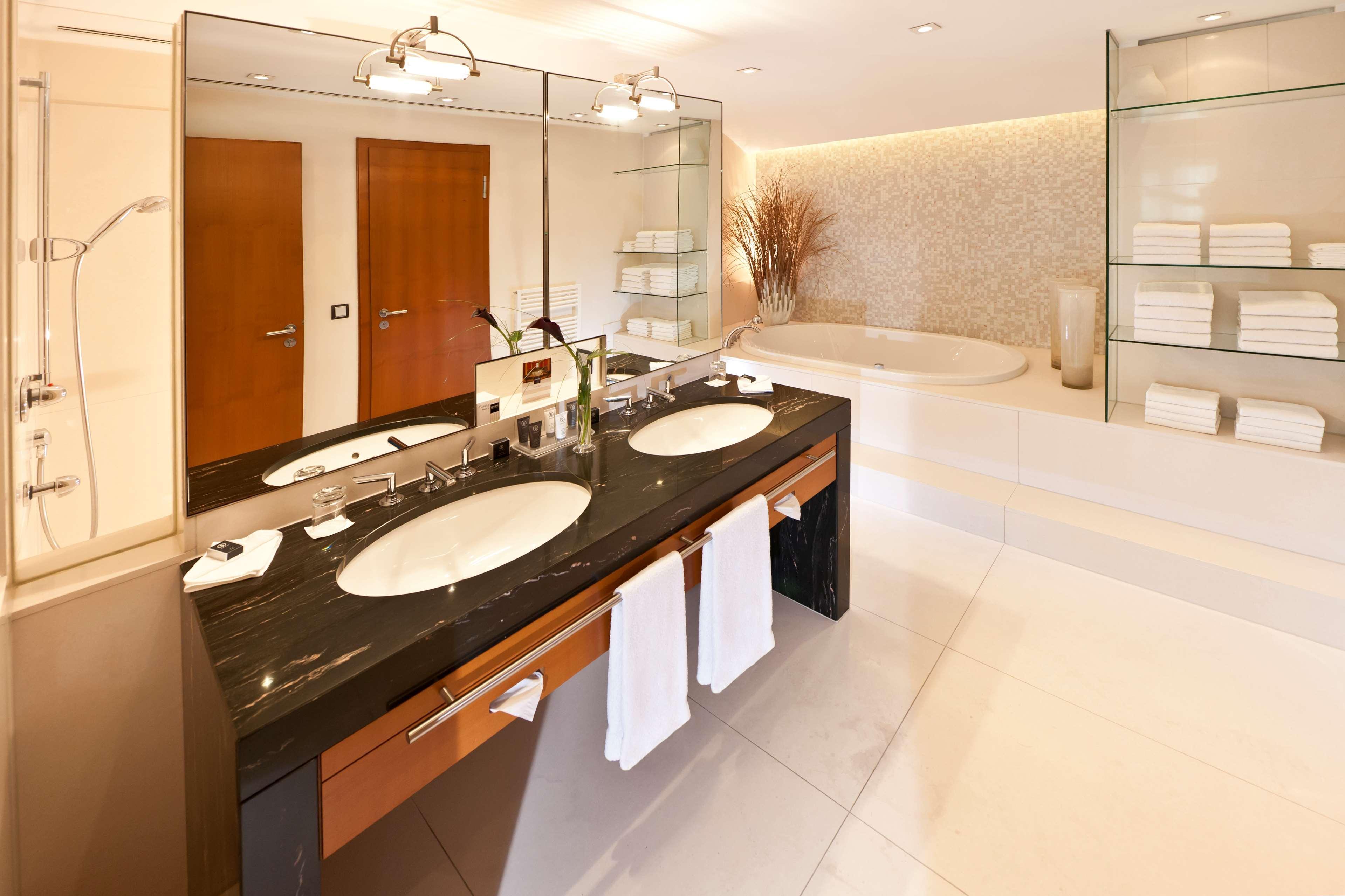 Dorint An Der Messe Koeln Hotel Ngoại thất bức ảnh